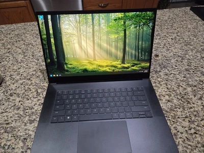 Razer Blade RTX 3080ti, Core i9-12900H, 32GB RAM, 1TB SSD, 4K 15" Laptop - Image 1 of 4