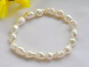 Fashion 8-9mm Natural White Baroque Freshwater Cultured Pearl Stretch Bracelet - Picture 1 of 3