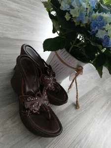 Pumps Damenschuhe braun Schmetterlinge Größe 39 -gebraucht- - Bild 1 von 2