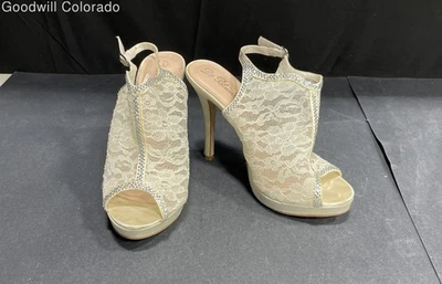 Tacones de salón De Blossom Collection blancos para mujer 8 Foto 1 de 4