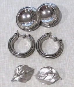 Vintage Signed CROWN TRIFARI Designer Chic Clip On Earrings LOT 3 Pair SILVER - Foto 1 di 2