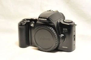 Canon EOS Kiss / REBEL XS / 500 SLR schwarz zur Reparatur [8608841] - Bild 1 von 12