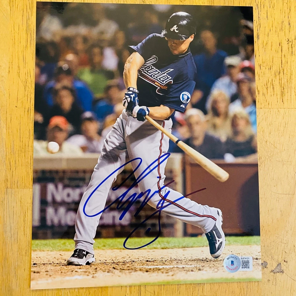 CHIPPER JONES BRAVES SIGNED / AUTOGRAPHED 8X10 PHOTO BECKETT COA NICE!! - Image 1 of 1