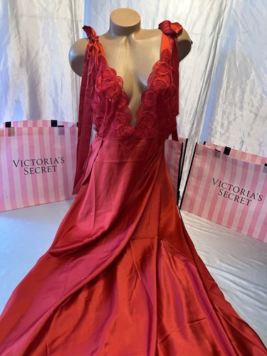 UNDERCOVER Abito in raso Victorias Secret lunghezza intera spacco laterale SPLENDIDO medio e mutandine $200