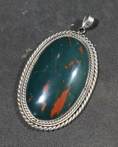 49gr Green jasper Bloodstone Necklace Pendant Jewelry - Picture 1 of 4