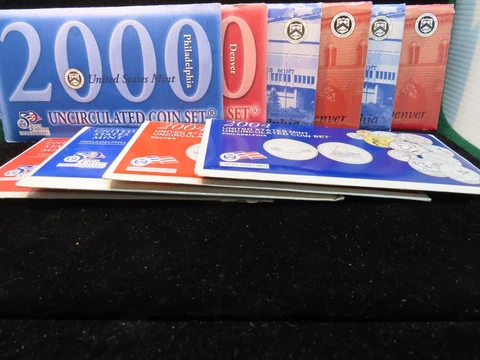 Mint Set Lot 1-2000; 2-2001; 1-2003; 1-2004 5 Sets Total (Lot 7-3) Cover