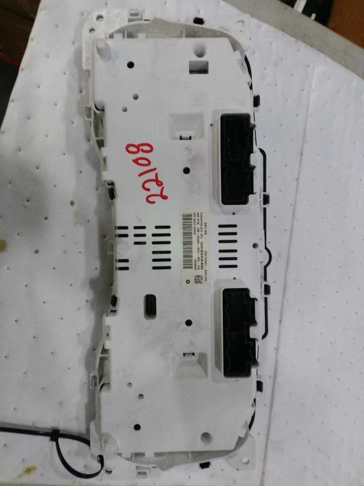 2015 JEEP WRANGLER Speedometer Gauge OEM Grey 146K Miles NJ25-22108-553901 - Image 1 of 4