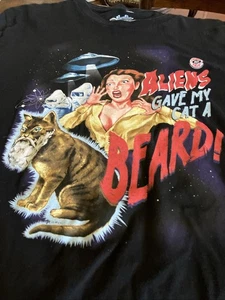 Threadless "Aliens Gave My Cat a Beard!" T-Shirt - 2XL Steven Rhodes Retro Katzen - Bild 1 von 9