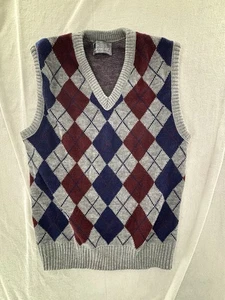 Chaleco Le TIGRE Para Hombres Grande Hecho en EE. UU. Argyle Estampado Diamante Azul Borgoña De Colección - Imagen 1 de 7