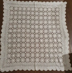 (1) Beautiful White Cotton Crochet Tablecloth 125cm x 135cm - Foto 1 di 7