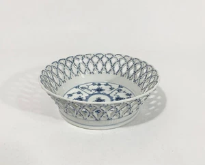 Royal Copenhagen Blue Fluted Full Lace 1054 Fruit Bowl 18,5 cm - Picture 1 of 8