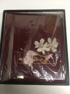 Otagiri OMC Lackbekleidung Album Magnolie/Rot fasst 48 3” x 5” Fotos - Bild 1 von 6