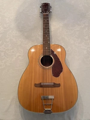 12 cuerdas acústicas vintage Harmony H1270/Fender 1070, 1970 hechas en EE. UU. Foto 1 de 4