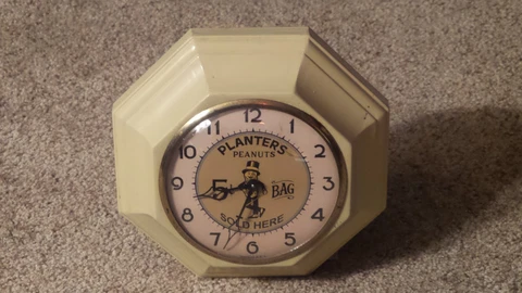 Vintage Gilbert PLANTERS Peanuts Old Store Advertising Kitchen Diner Clock U.S.A Cover