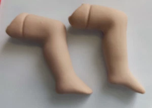 Porzellanpuppe, 1 Paar Beine für eine Porzellanpuppe        :3 - Bild 1 von 3