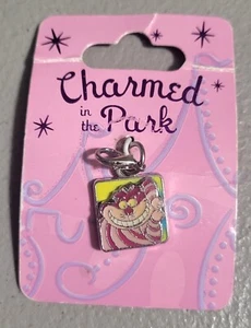 Disney Charmed In The Park Cheshire Cat Charm Tiny Alice im Wunderland Vintage NEU - Bild 1 von 3