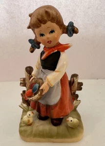WALES FIGURINE “Little Girl With Chicks” (FREE SHIPPING) - Picture 1 of 2