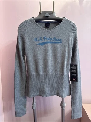 NUEVO con etiquetas Vintage Y2K U.S. Polo Assn. Suéter gris con palabras azules para mujer M’s Foto 1 de 4