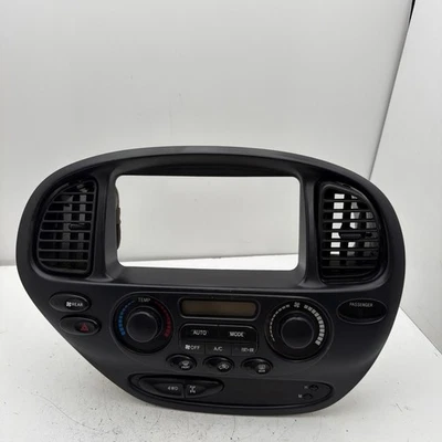 2001-2004 Toyota Sequoia AC Heater Climate Control 84010-0C161-00 - Image 1 of 4