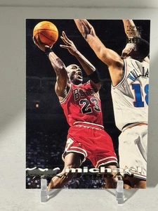 Michael Jordan  1993-94 Stadium Club, #169  SHIPS SAME DAY E18 - Picture 1 of 5