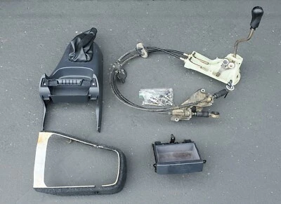 97-01 HONDA CR-V MANUAL FLOOR SHIFTER LINKAGE CABLE ASSEMBLY BEZEL TRIM ASHTRAY - Image 1 of 4