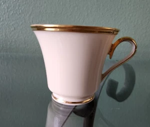 Lenox ETERNAL Ivory Bone China FOOTED Coffee Cup TEACUP Gold Trim USA Mint! - Picture 1 of 4