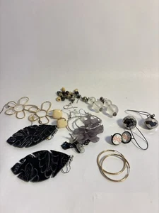 10 pc Jewelry Lot Vintage and modern matching Earring sets mixed materials nice - Picture 1 of 7