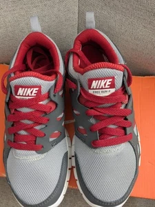 Nike Free Run 2 Girls unisex Trainers Size 3 UK New With Box - Picture 1 of 10