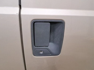 Manija de puerta lateral exterior pasajero Rh 2008 F250sd Sku#4284432 Foto 1 de 4