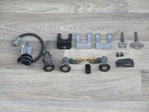 87-93 MUSTANG 5.0 HATCH BACK LOCK SET OEM FACTORY STOCK 91GT - Picture 1 of 17