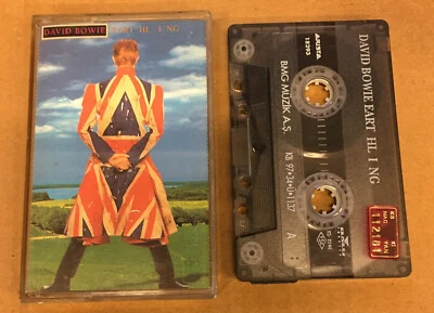 DAVID BOWIE - EARTHLING (1997) CASSETTE MADE IN TURKEY - Image 1 of 2