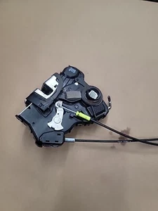 2007 Toyota Corolla Driver Side Door Lock And Handle Assembly (Bin 302) - Picture 1 of 13