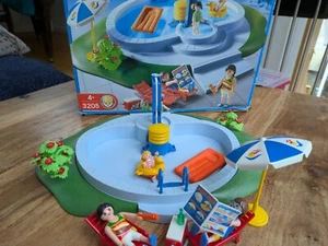 PLAYMOBIL swimming pool, four people, two loungers, shower, etc with the box. - Picture 1 of 3
