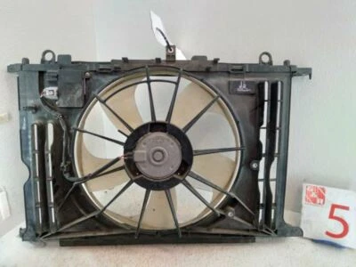 2004-2008 TOYOTA COROLLA 2ZRFE RADIATOR FAN MOTOR ASSEMBLY  8925712010 - Image 1 of 4