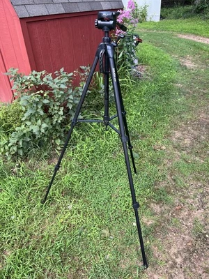 "Trípode para cámaras Dolcia ST500 68"" Foto 1 de 3