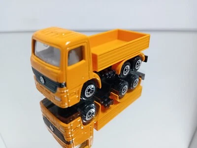 Camion Siku Mercedes - Immagine 1 di 4