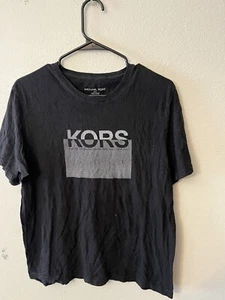 Camiseta Michael Kors Para Hombres MK Logo Gráfico Crew Negra Talla Mediana - Imagen 1 de 5
