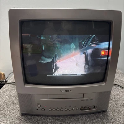 Toshiba MD13Q42 13” CRT TV DVD Player Combo 2006 Works No Remote Gaming Counter - Image 1 of 4
