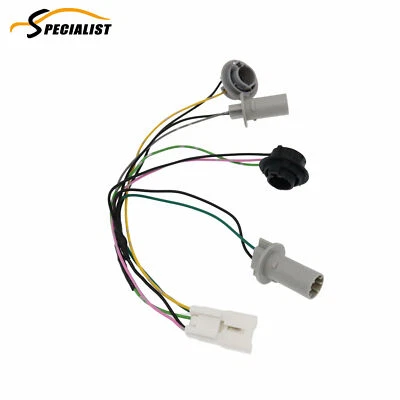 Enchufe y cableado eléctrico de luz trasera para Kia Spectra5 05-09 924152F220 EE. UU. Foto 1 de 4