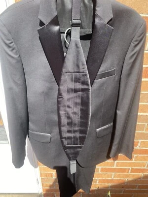 Black Tuxedo Wedding Formal Wear Tailored Fit Black Jos A Bank Traveler Classic - Image 1 of 4