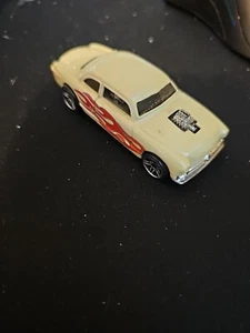 1949-1951 FORD SCHUHBOX CLUB COUPÉ 1:64 MASSSTAB LIMITIERT DIORAMA DIECAST MODELLAUTO - Bild 1 von 9