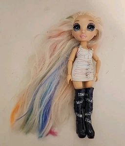 Rainbow High Amaya Raine Hair Studio Doll Series 1 Fashion Doll Exclusive - Picture 1 of 4