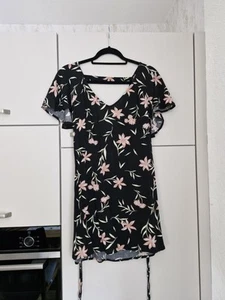 Billabong Kleid Schwarz Blumen Bunt Rosa Mode Fashion Frühling/Sommer Gr. S - Picture 1 of 13