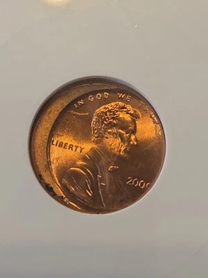 2000 Lincoln Cent 1C Off-Center Error – ANACS MS 65 Red – Certified Mint Error - Image 1 of 4