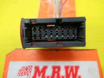 WIRE PLUG CONNECTOR PIG TAIL CLIP off AUTOMATIC TRANSMISSION for 2003 SAAB 9-5 - Image 1 of 4