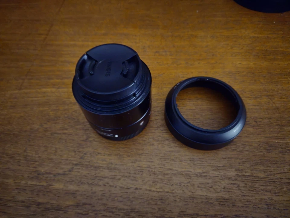 Lente Sigma EX 19 mm f/2,8 DN EX para Panasonic/Olympus/Cuatro tercios Foto 1 de 1