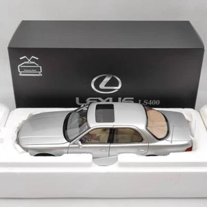 Toyota Lexus LS400 1:18 primera generación modelo diecast colección plata abierta - Imagen 1 de 8