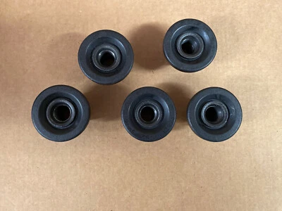 00-20 Chevy, GMC 3500 Dually, Factory Lug Nuts, Set of (5), 14 X 1.5 Wheel Lugs - Image 1 of 2