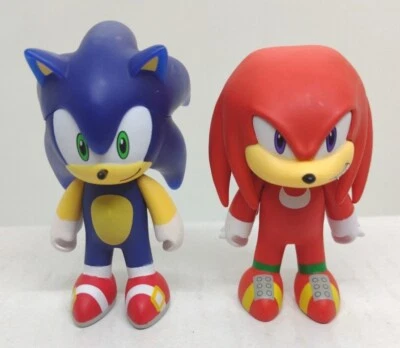 SONIC THE HEDGEHOG AND KNUCKLES 2 PACK KIDROBOT SEGA Figures used FREE SHIPPING - Image 1 of 4