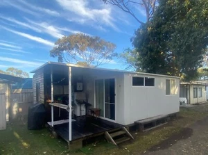 Phillip Island cabin - 3 Bedroom sleeps 9 - Phillip Island Cowes - Picture 1 of 12
